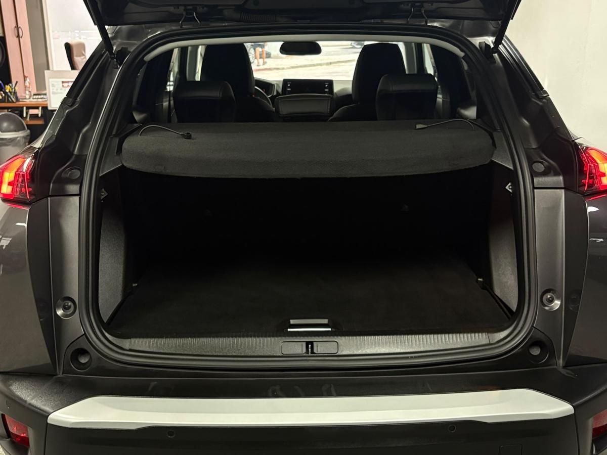 peugeot-2008-2022-gasolina-1199cc
