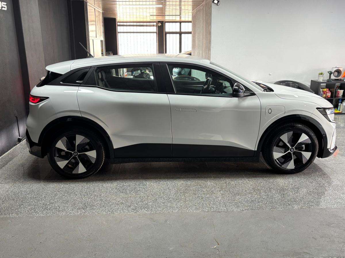 renault-megane-2023-eletrico-0cc