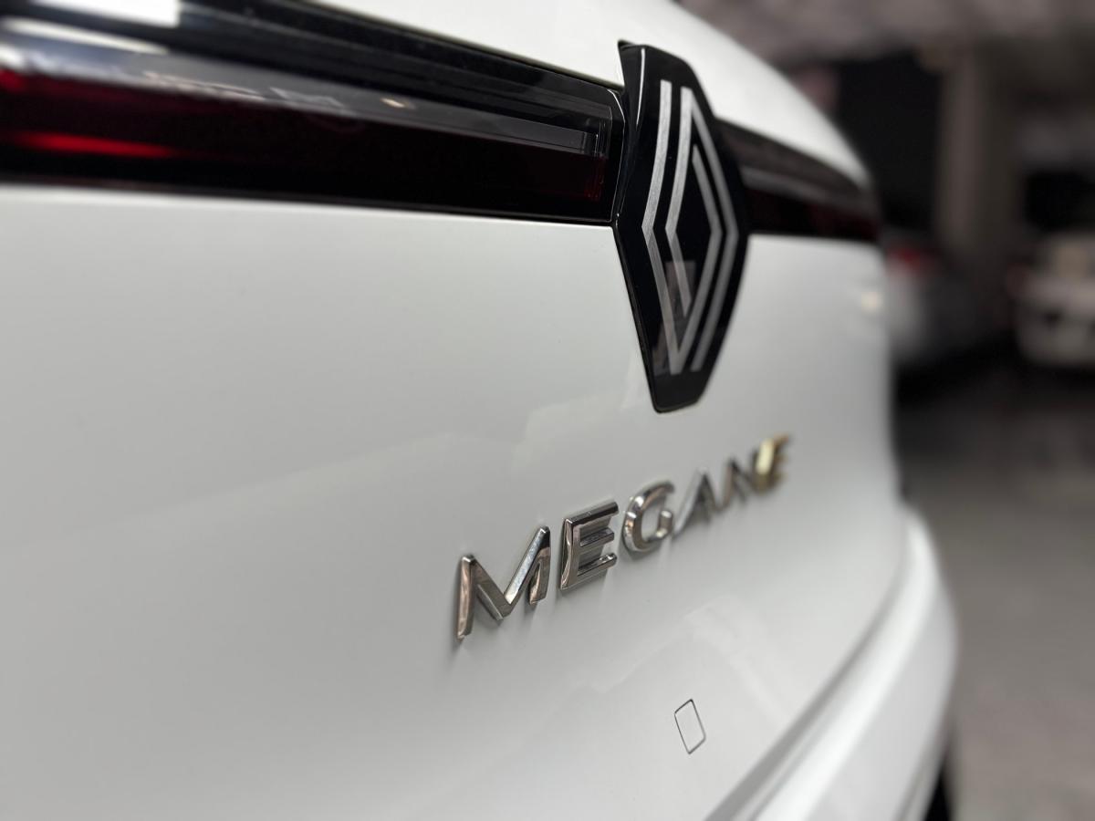 renault-megane-2023-eletrico-0cc
