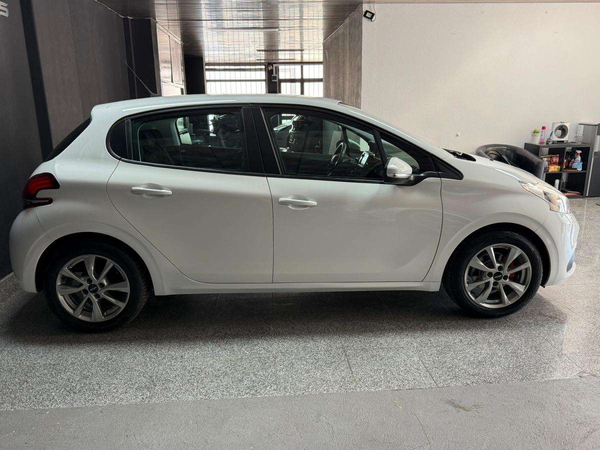 peugeot-208-2019-gasolina-1199cc