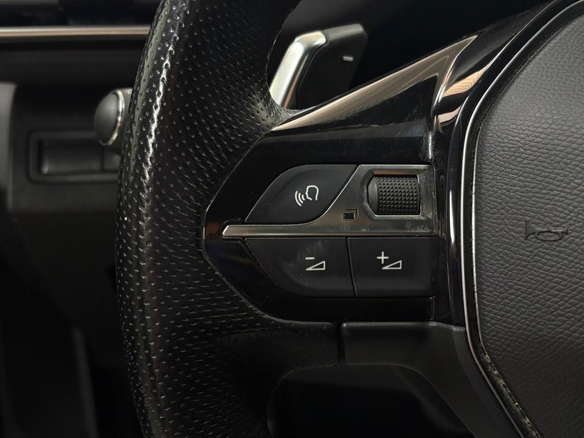 peugeot-5008-2022-diesel-1499cc