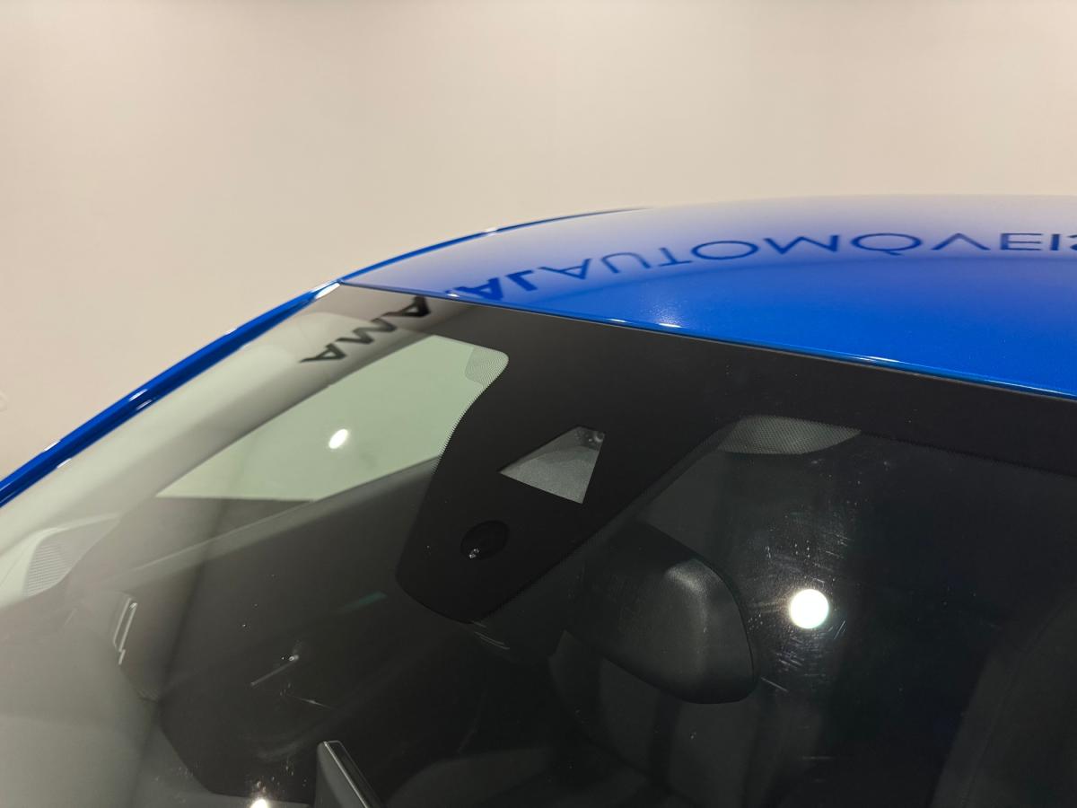 peugeot-208-2022-eletrico-500cc