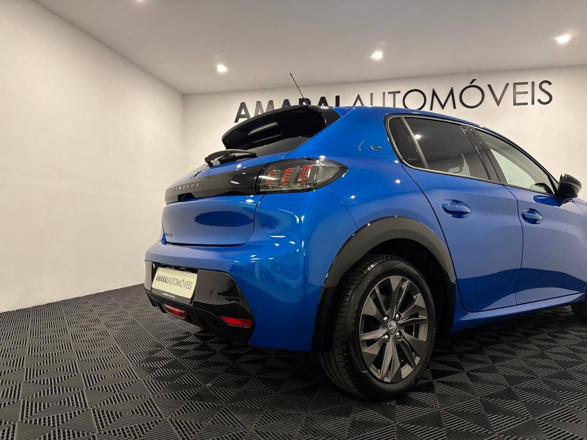 peugeot-208-2022-eletrico-500cc