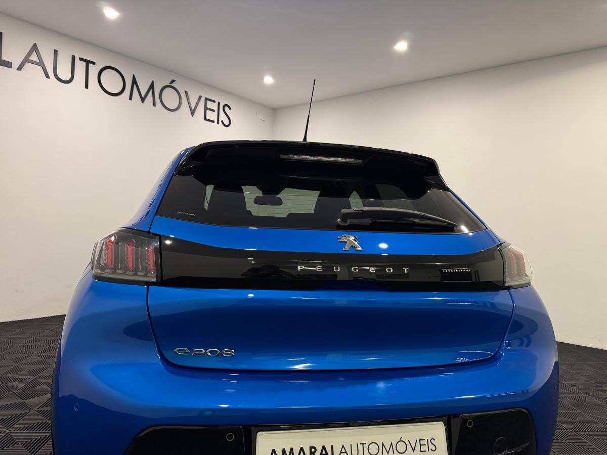 peugeot-208-2022-eletrico-500cc