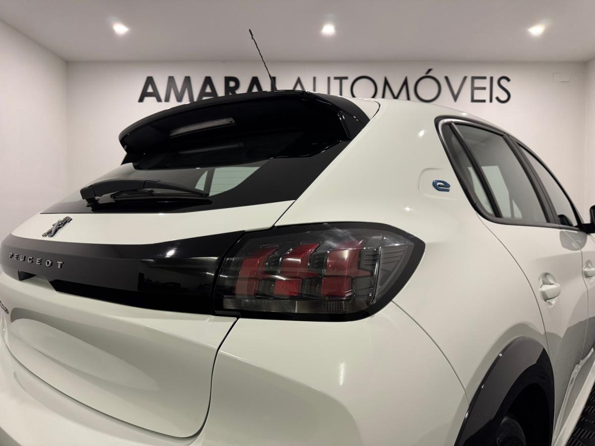 peugeot-208-2021-eletrico-500cc