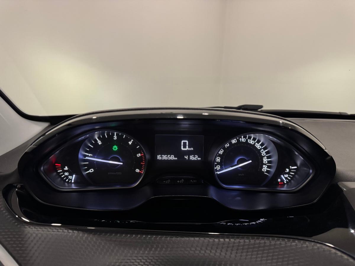 peugeot-208-2017-diesel-1560cc