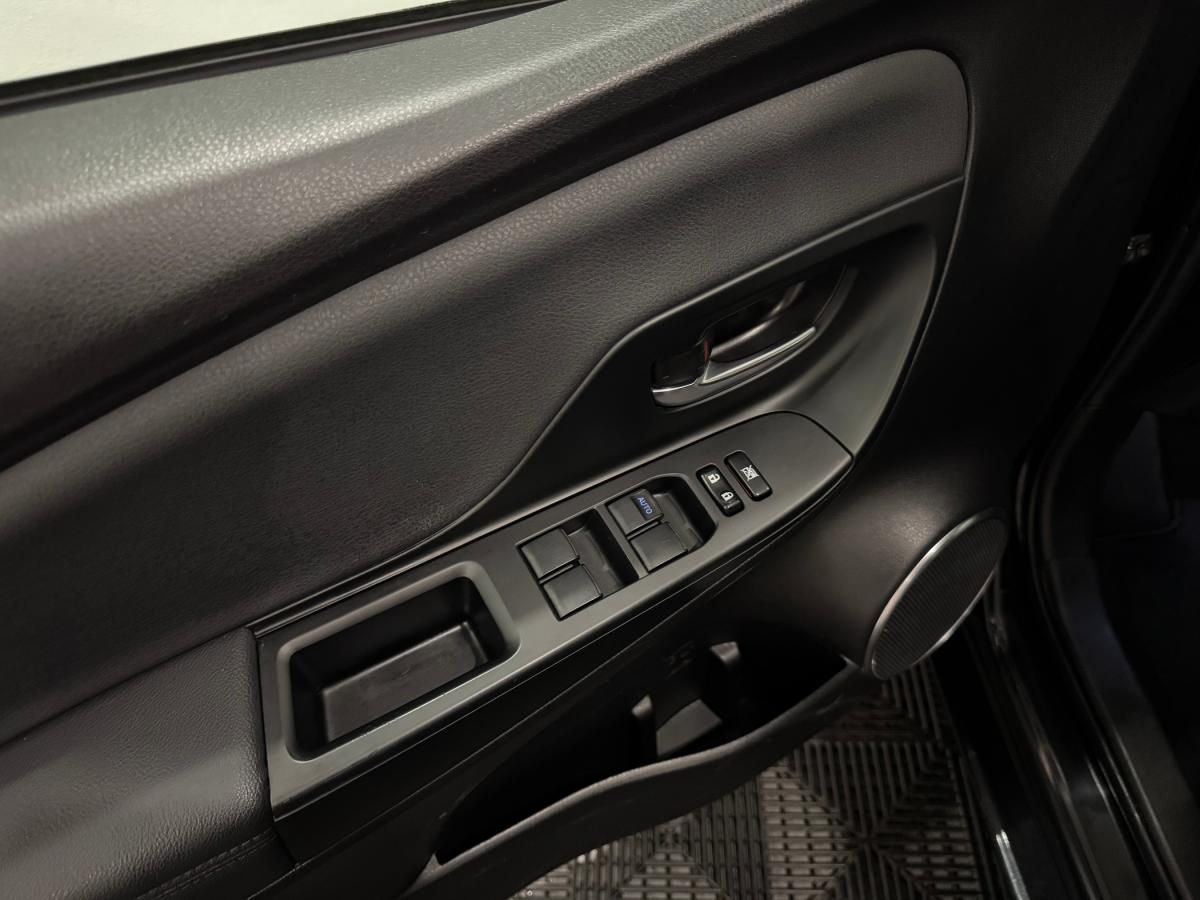 toyota-yaris-2018-gasolina-1496cc