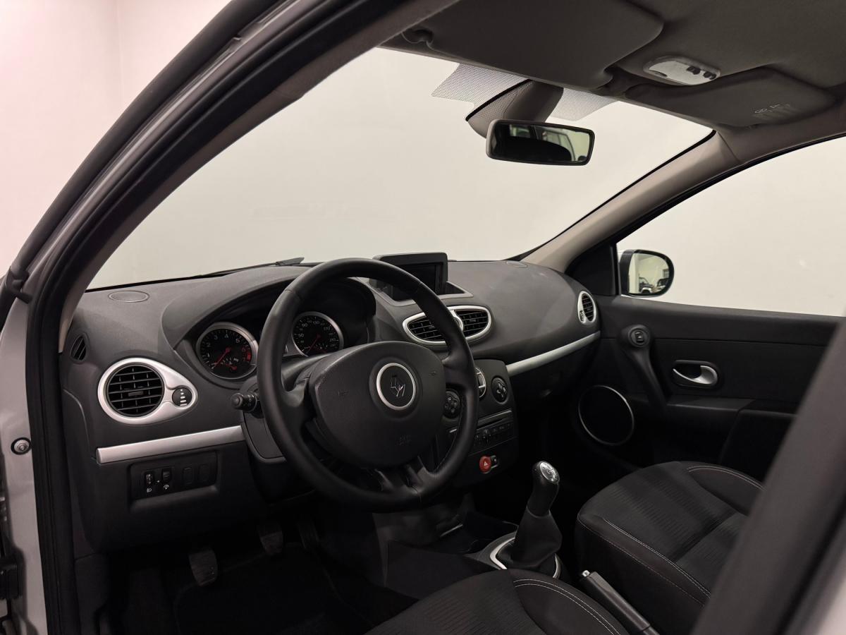 renault-clio-2010-gasolina-1149cc