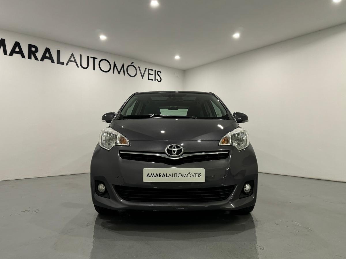 toyota-verso-s-2011-diesel-1364cc