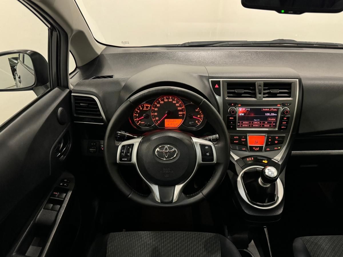 toyota-verso-s-2011-diesel-1364cc