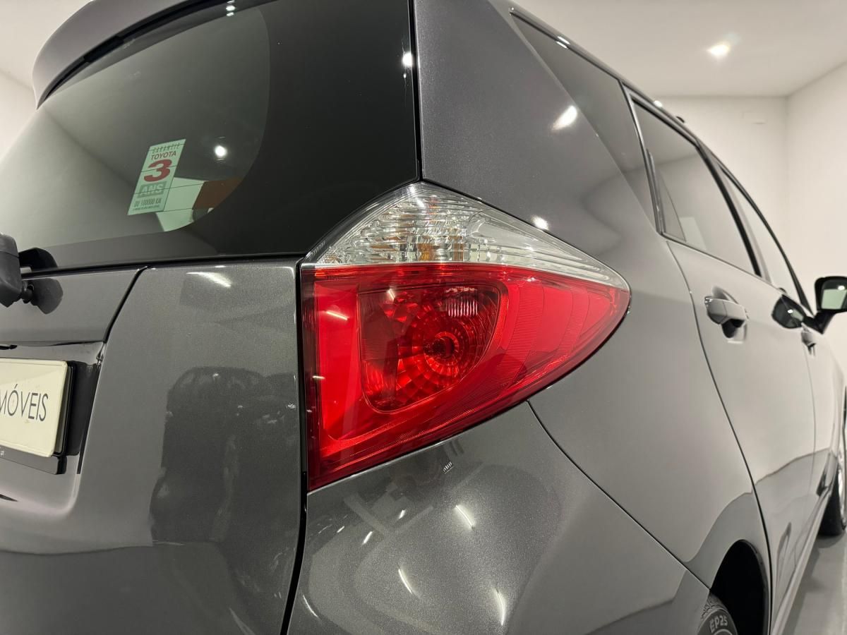 toyota-verso-s-2011-diesel-1364cc