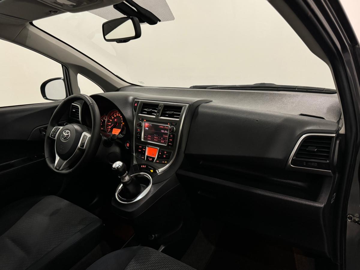 toyota-verso-s-2011-diesel-1364cc