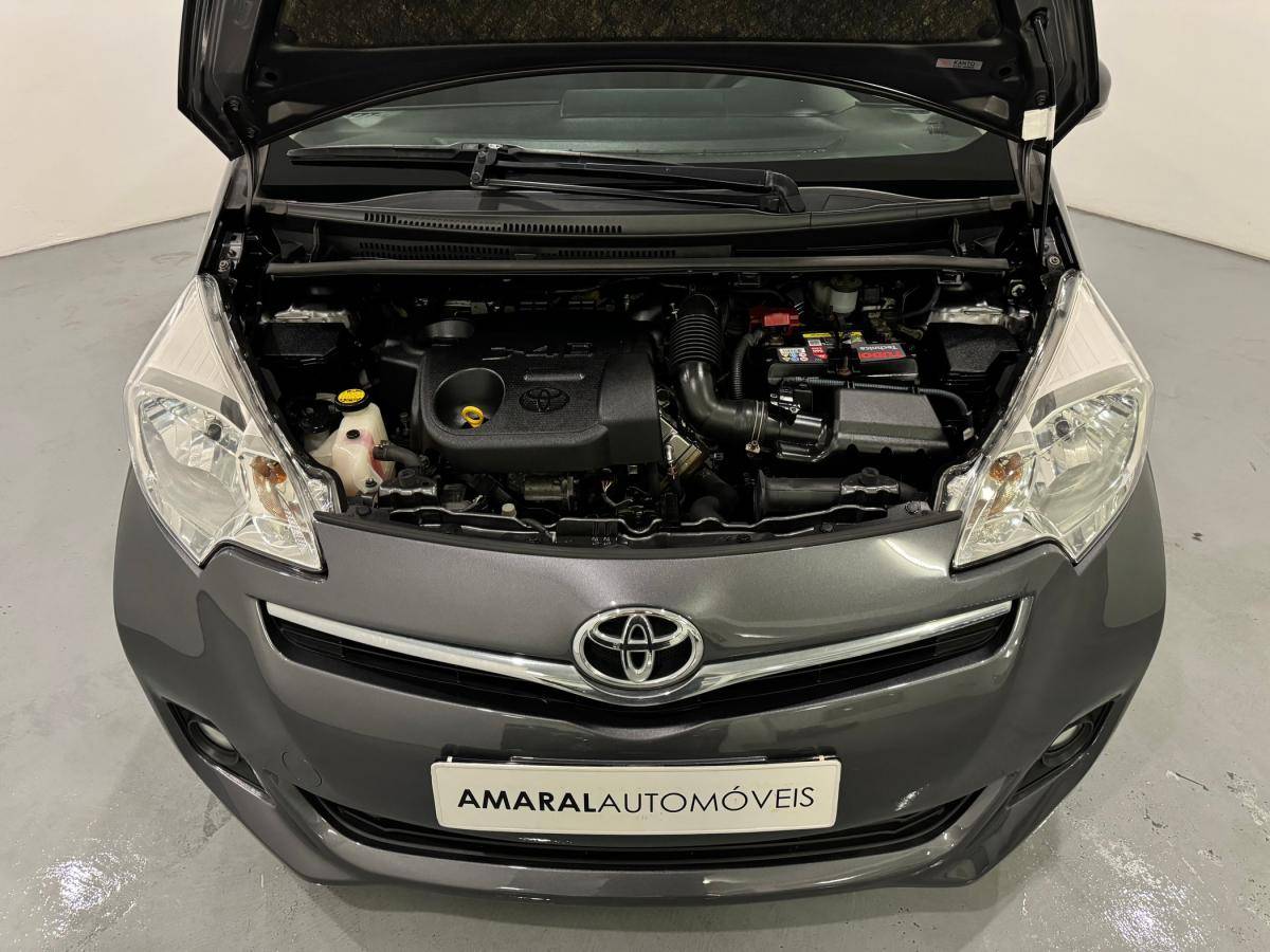 toyota-verso-s-2011-diesel-1364cc