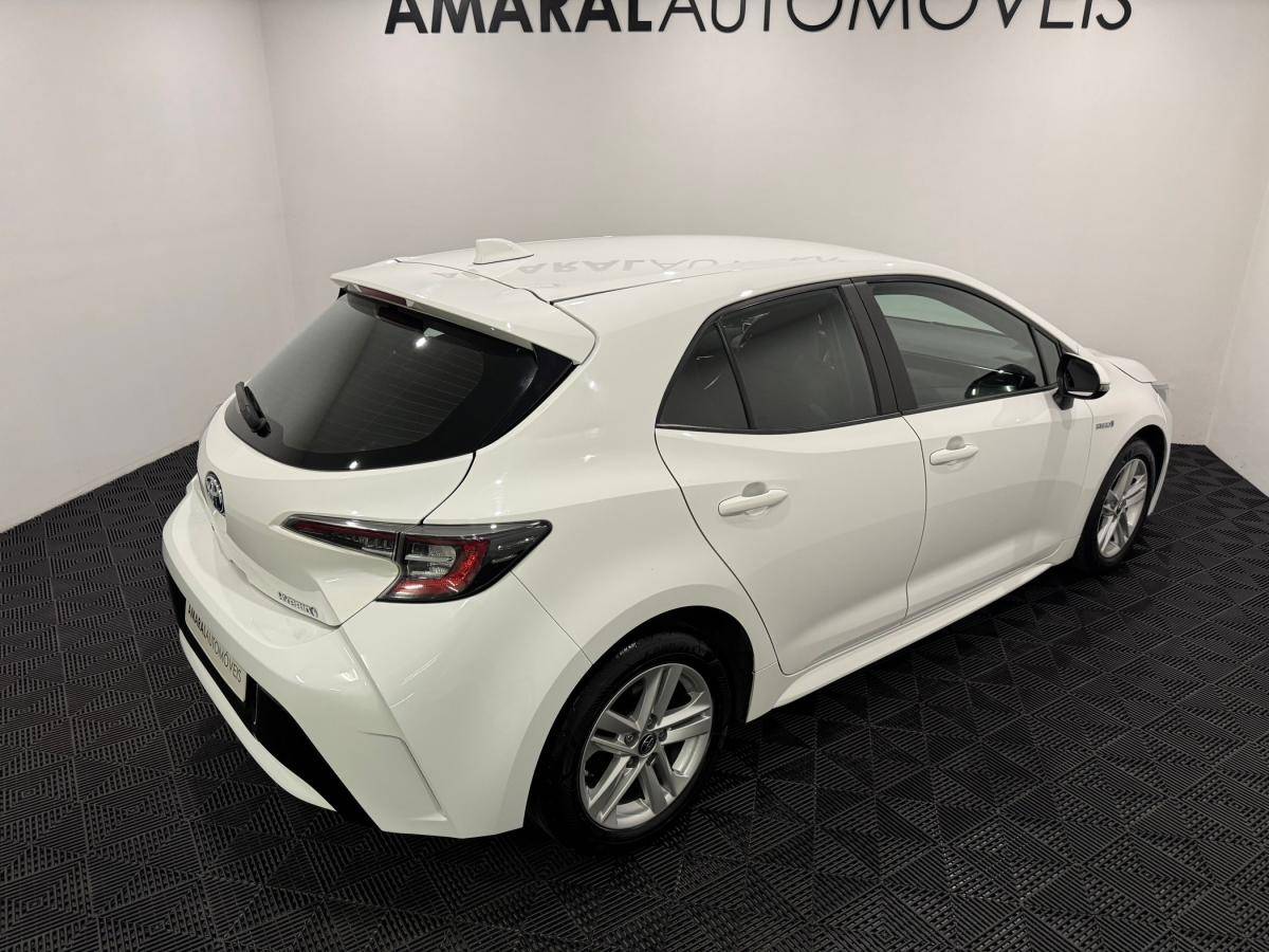toyota-corolla-2021-hibrido-a-gasolina-1798cc