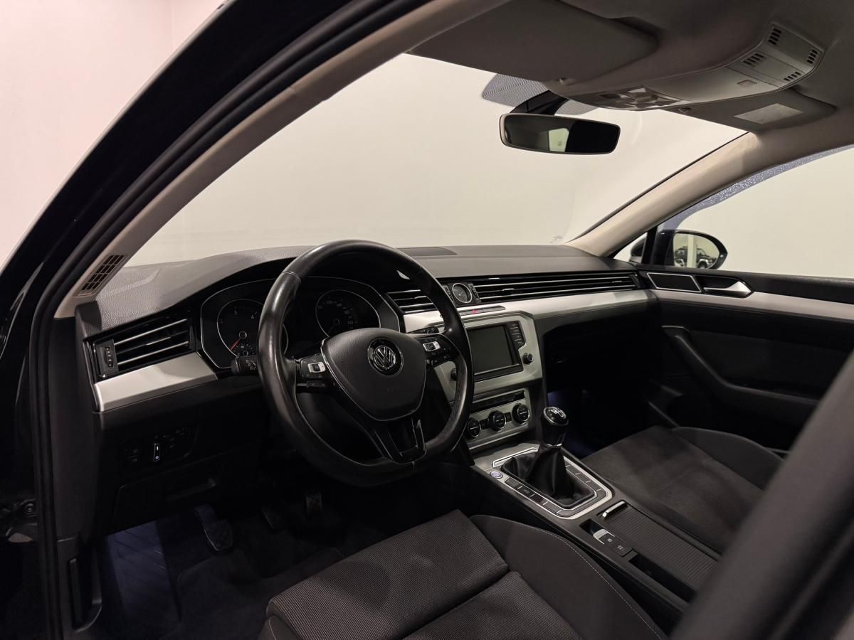volkswagen-passat-variant-2015-diesel-1598cc