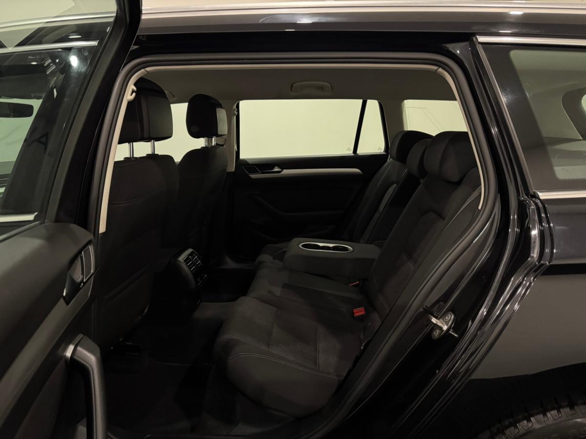 volkswagen-passat-variant-2015-diesel-1598cc