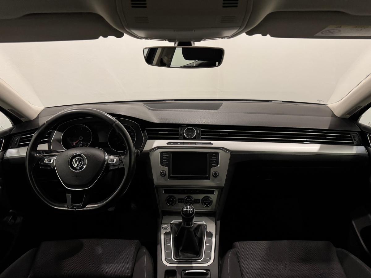 volkswagen-passat-variant-2015-diesel-1598cc
