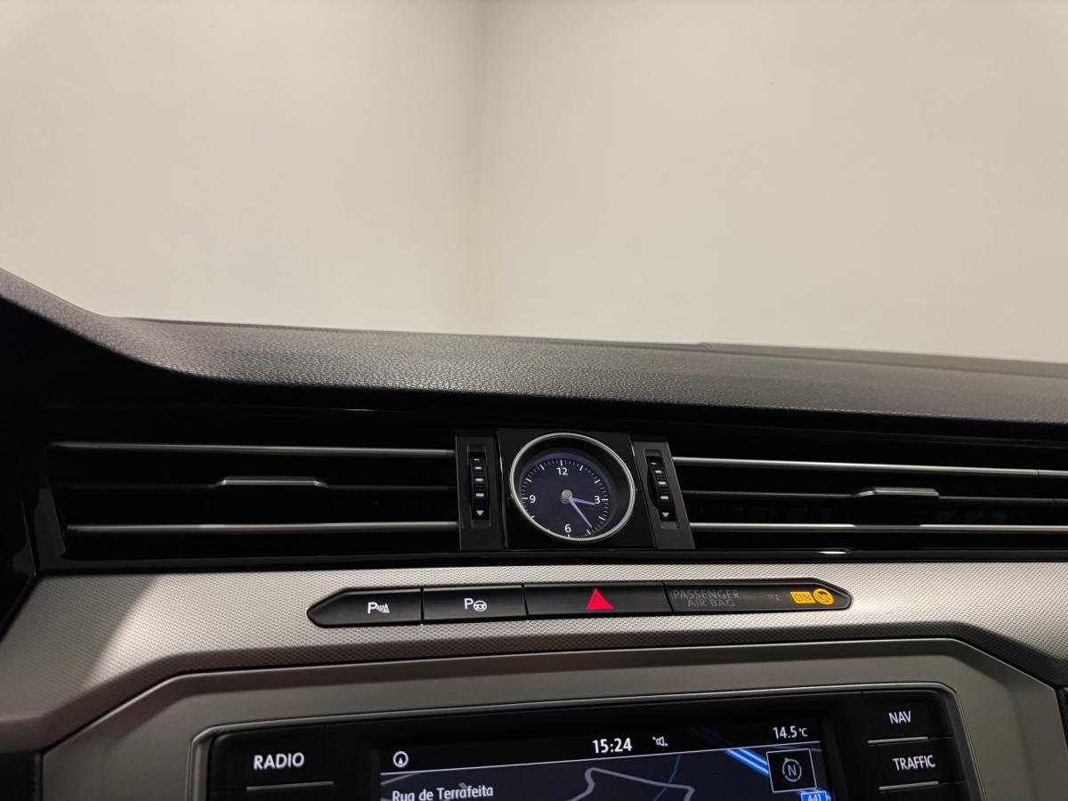 volkswagen-passat-variant-2015-diesel-1598cc