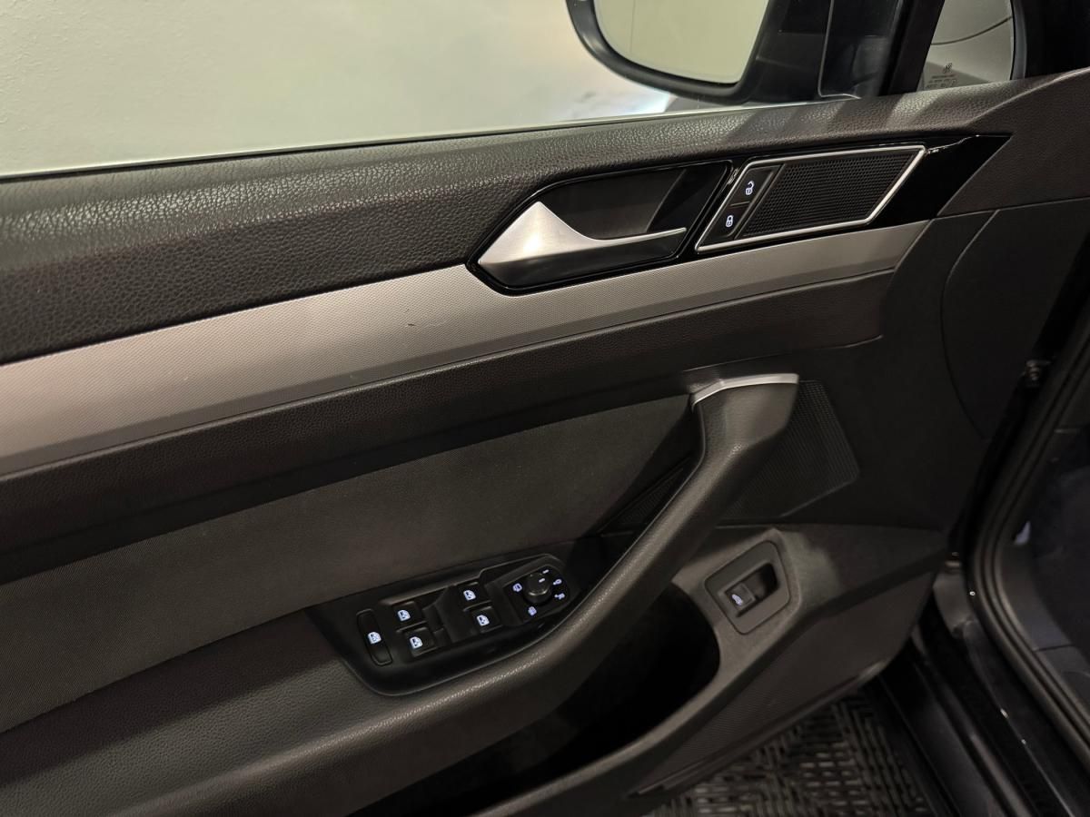 volkswagen-passat-variant-2015-diesel-1598cc