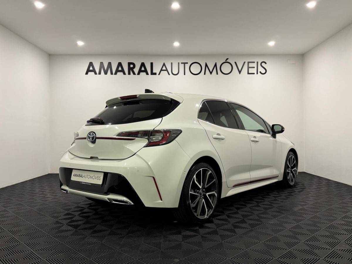 toyota-corolla-2019-hibrido-a-gasolina-1987cc