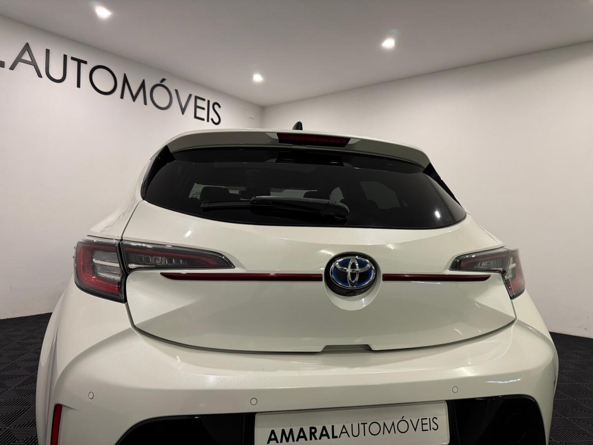 toyota-corolla-2019-hibrido-a-gasolina-1987cc
