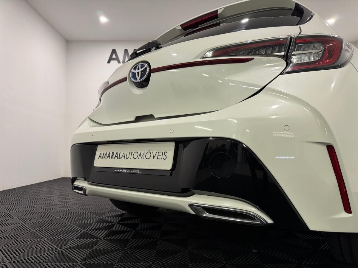toyota-corolla-2019-hibrido-a-gasolina-1987cc