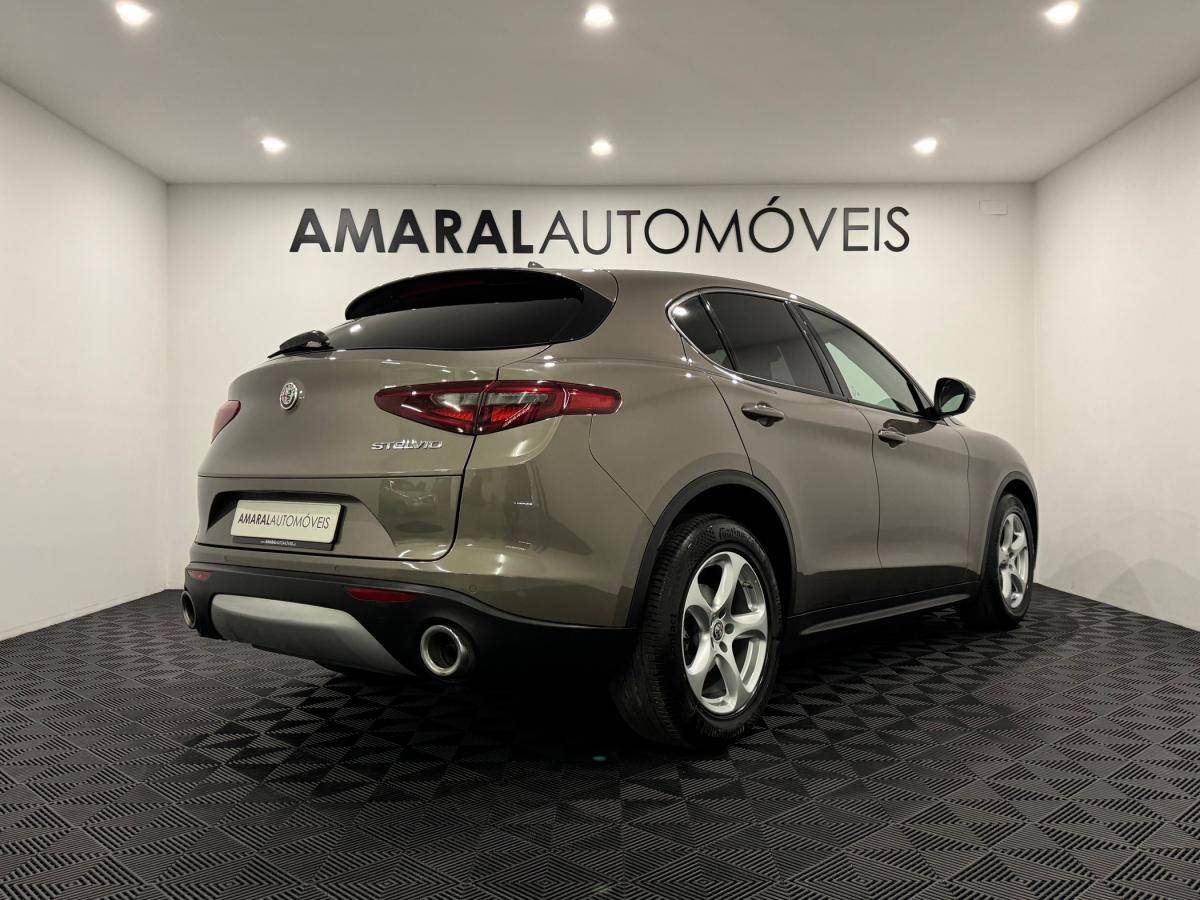 alfa-romeo-stelvio-2018-diesel-2143cc