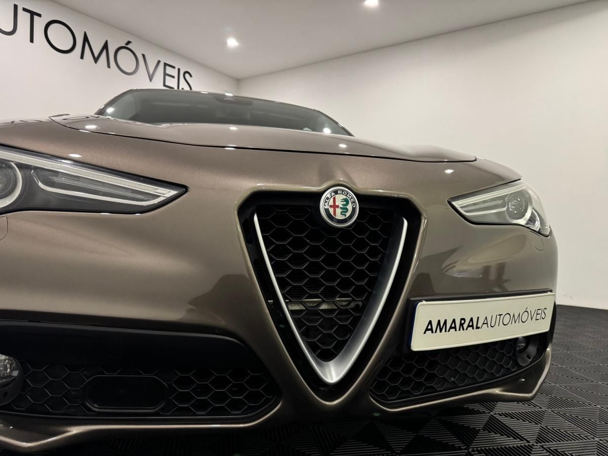 alfa-romeo-stelvio-2018-diesel-2143cc