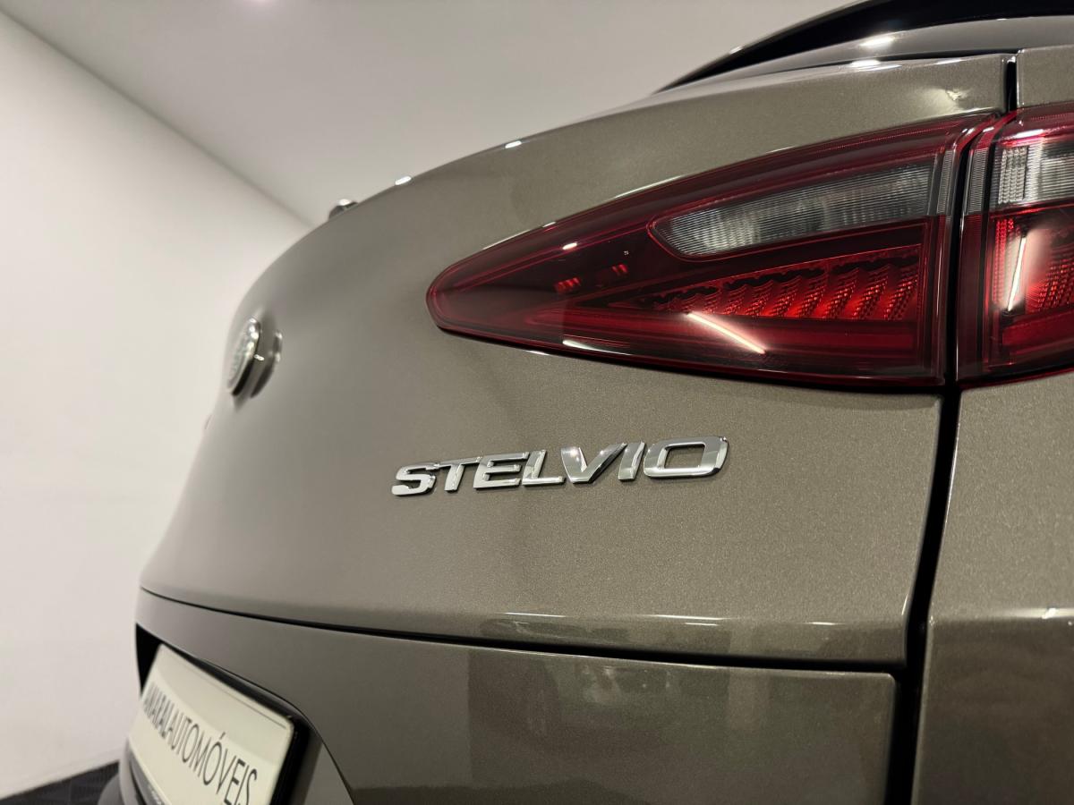 alfa-romeo-stelvio-2018-diesel-2143cc