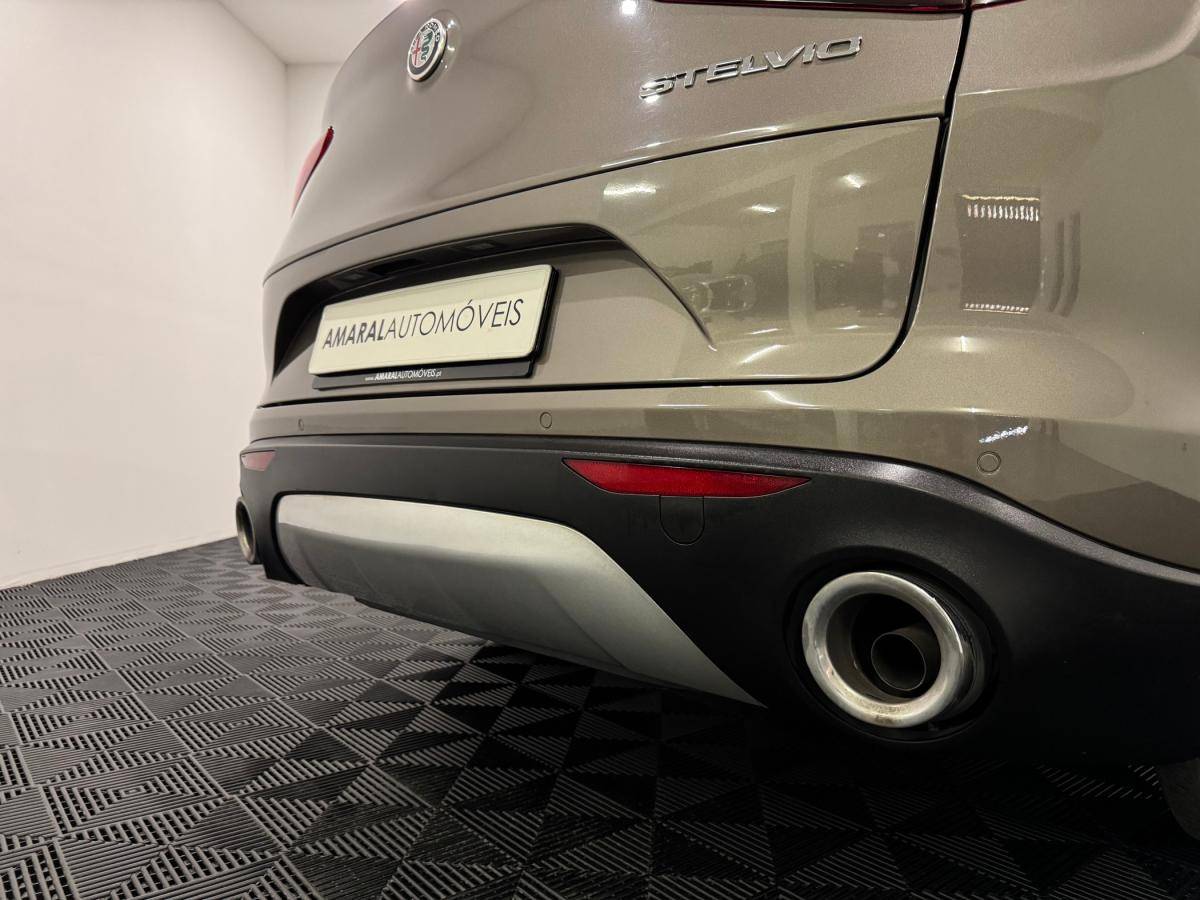 alfa-romeo-stelvio-2018-diesel-2143cc