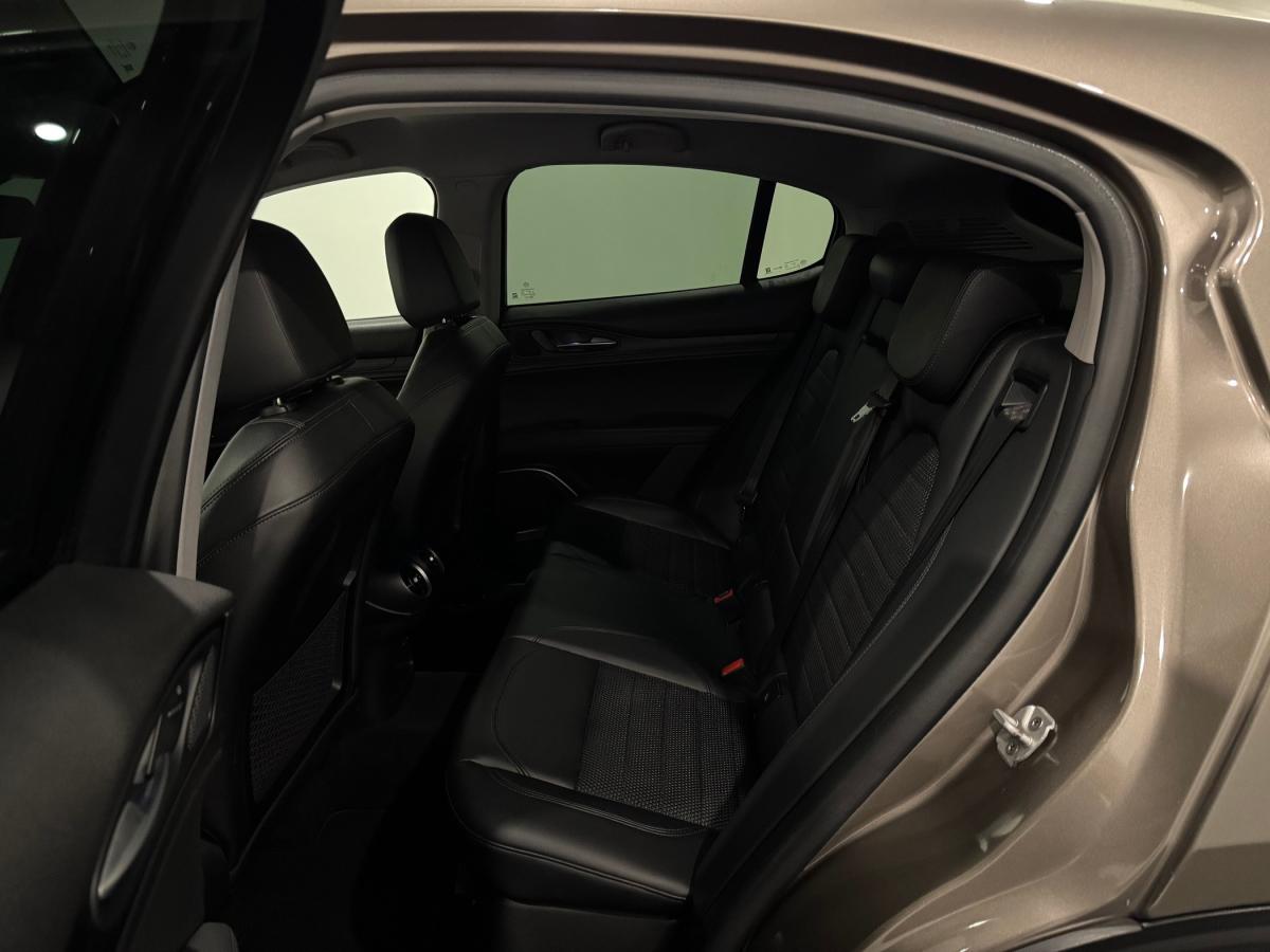 alfa-romeo-stelvio-2018-diesel-2143cc