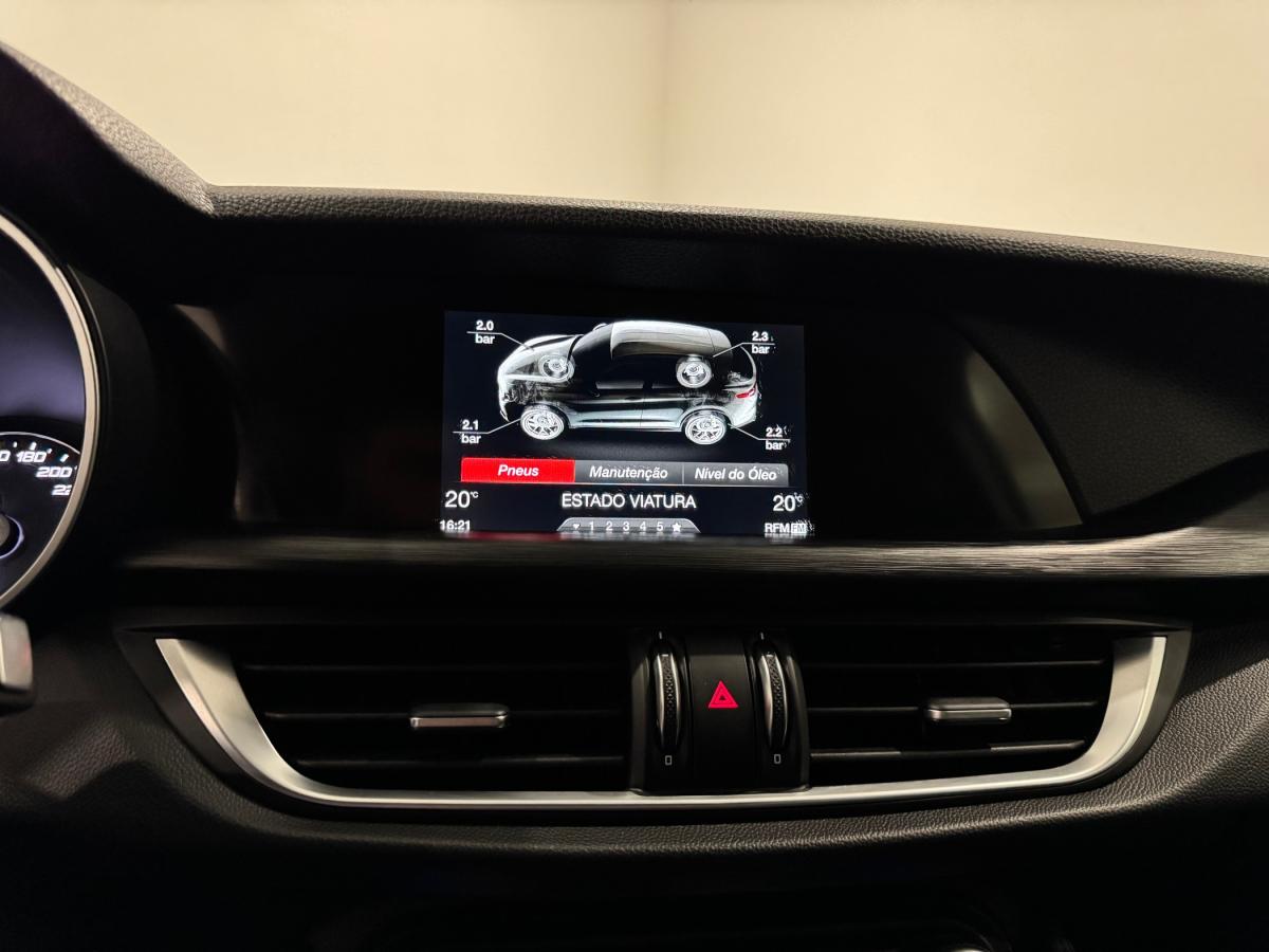 alfa-romeo-stelvio-2018-diesel-2143cc