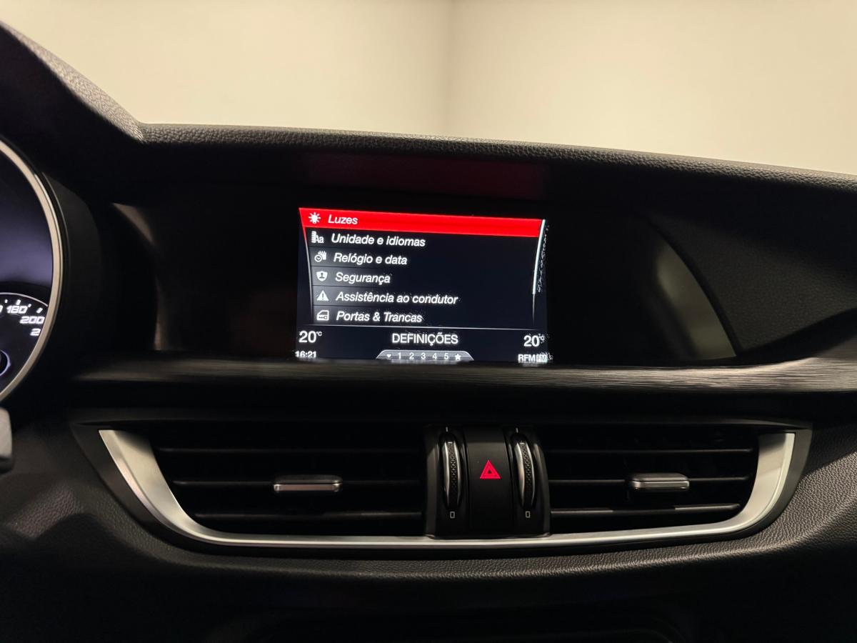 alfa-romeo-stelvio-2018-diesel-2143cc