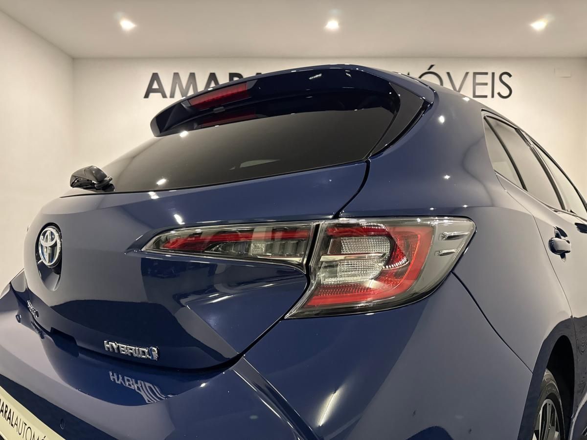 toyota-corolla-2020-hibrido-a-gasolina-1798cc