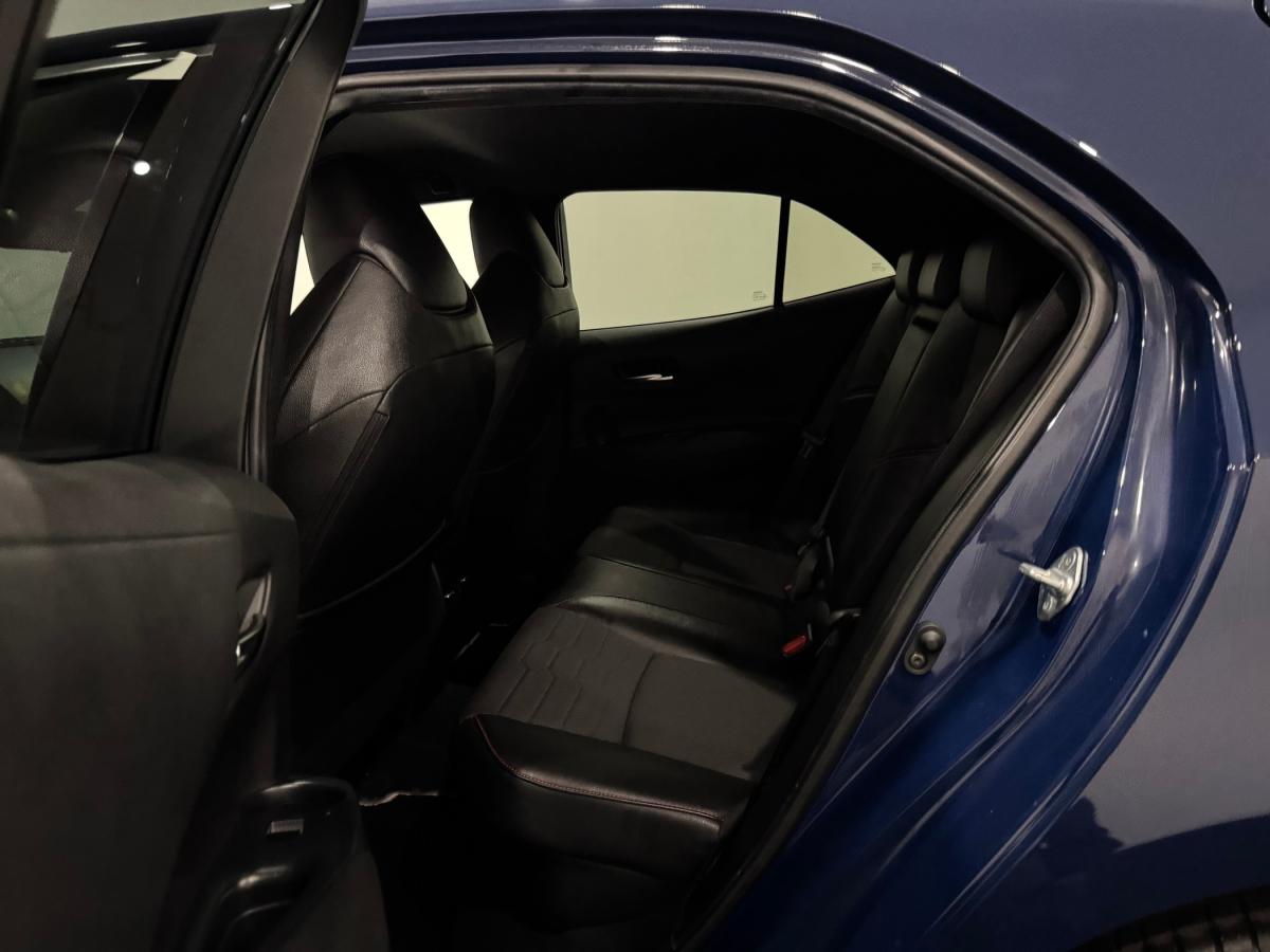 toyota-corolla-2020-hibrido-a-gasolina-1798cc