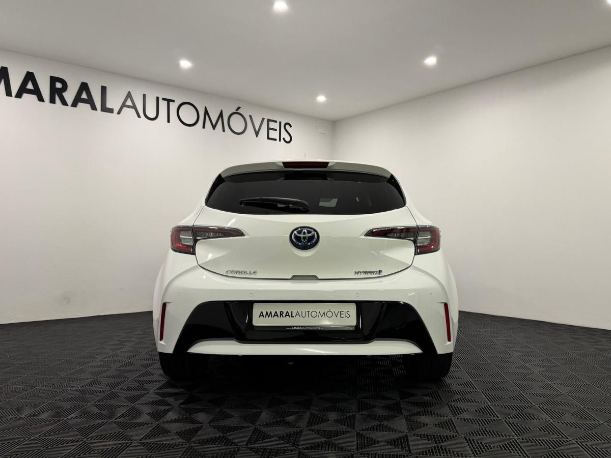 toyota-corolla-2019-hibrido-a-gasolina-1798cc