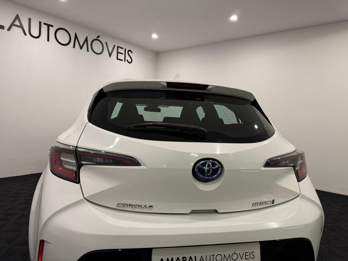 toyota-corolla-2021-hibrido-a-gasolina-1798cc