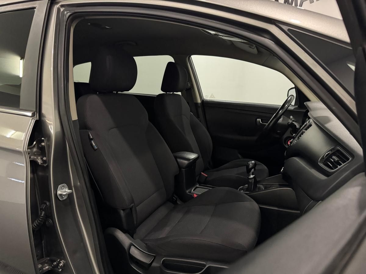 kia-carens-2015-diesel-1685cc