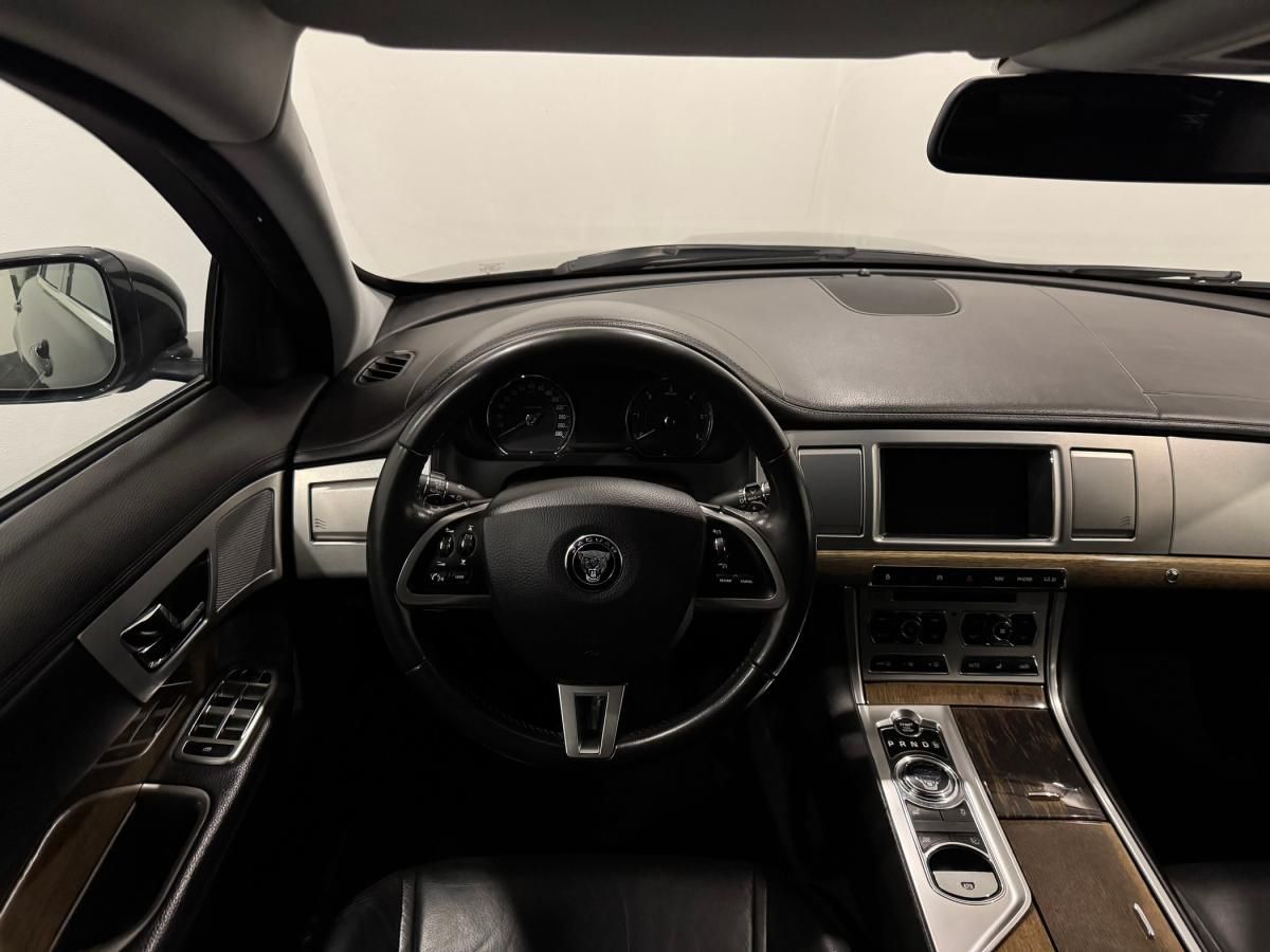 jaguar-xf-sportbrake-2014-diesel-2179cc