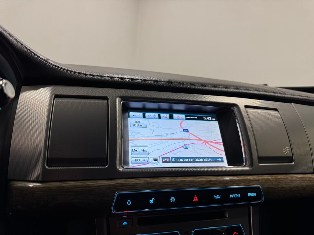 jaguar-xf-sportbrake-2014-diesel-2179cc