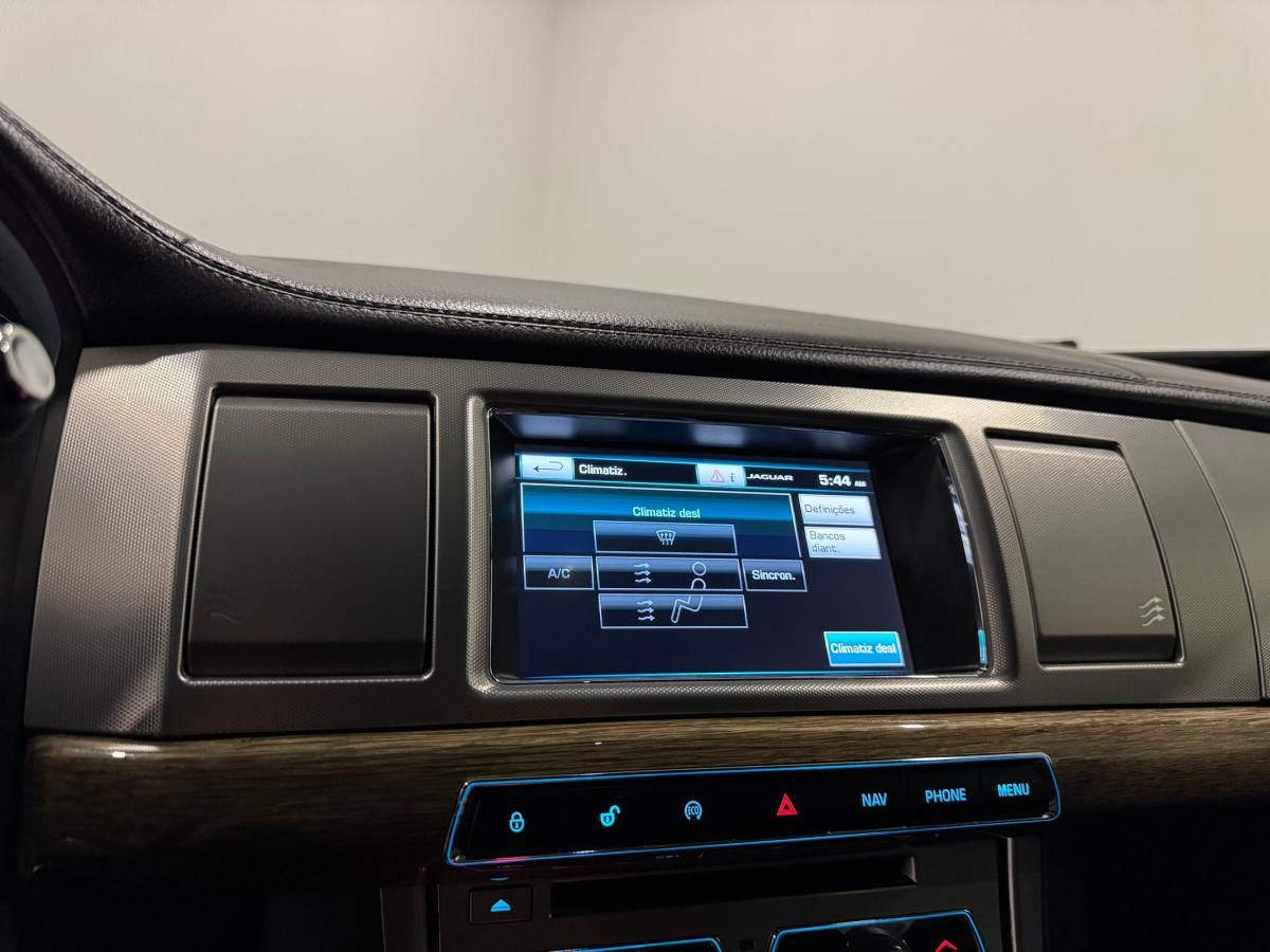 jaguar-xf-sportbrake-2014-diesel-2179cc