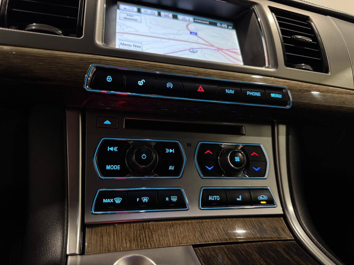 jaguar-xf-sportbrake-2014-diesel-2179cc