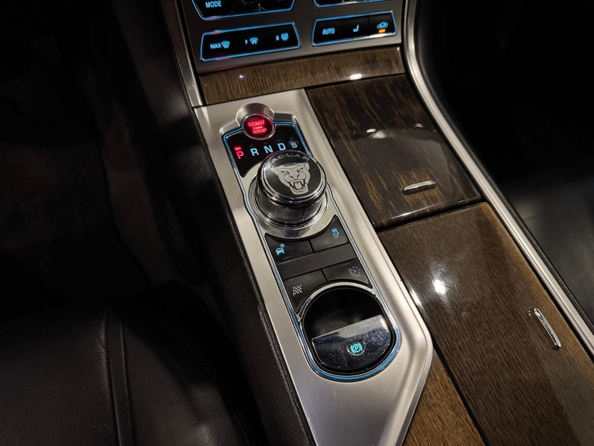 jaguar-xf-sportbrake-2014-diesel-2179cc