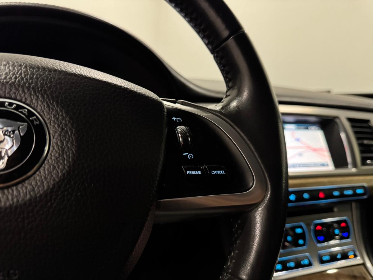 jaguar-xf-sportbrake-2014-diesel-2179cc