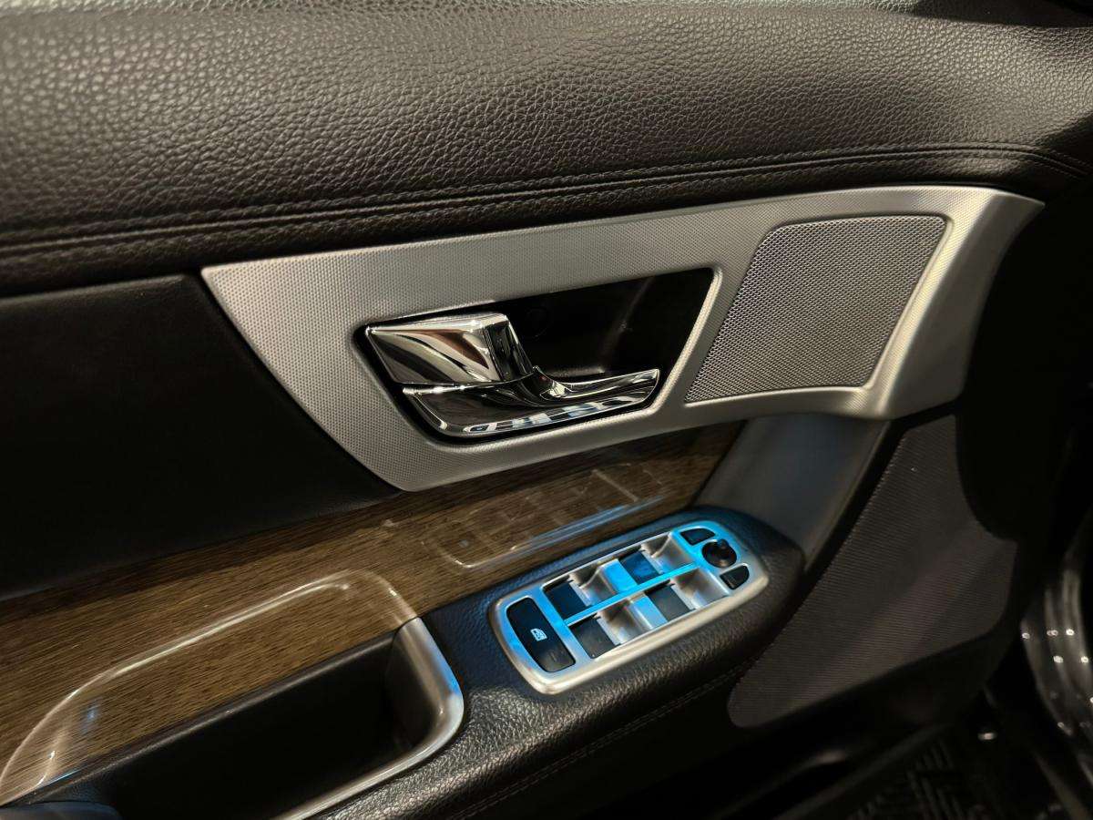 jaguar-xf-sportbrake-2014-diesel-2179cc