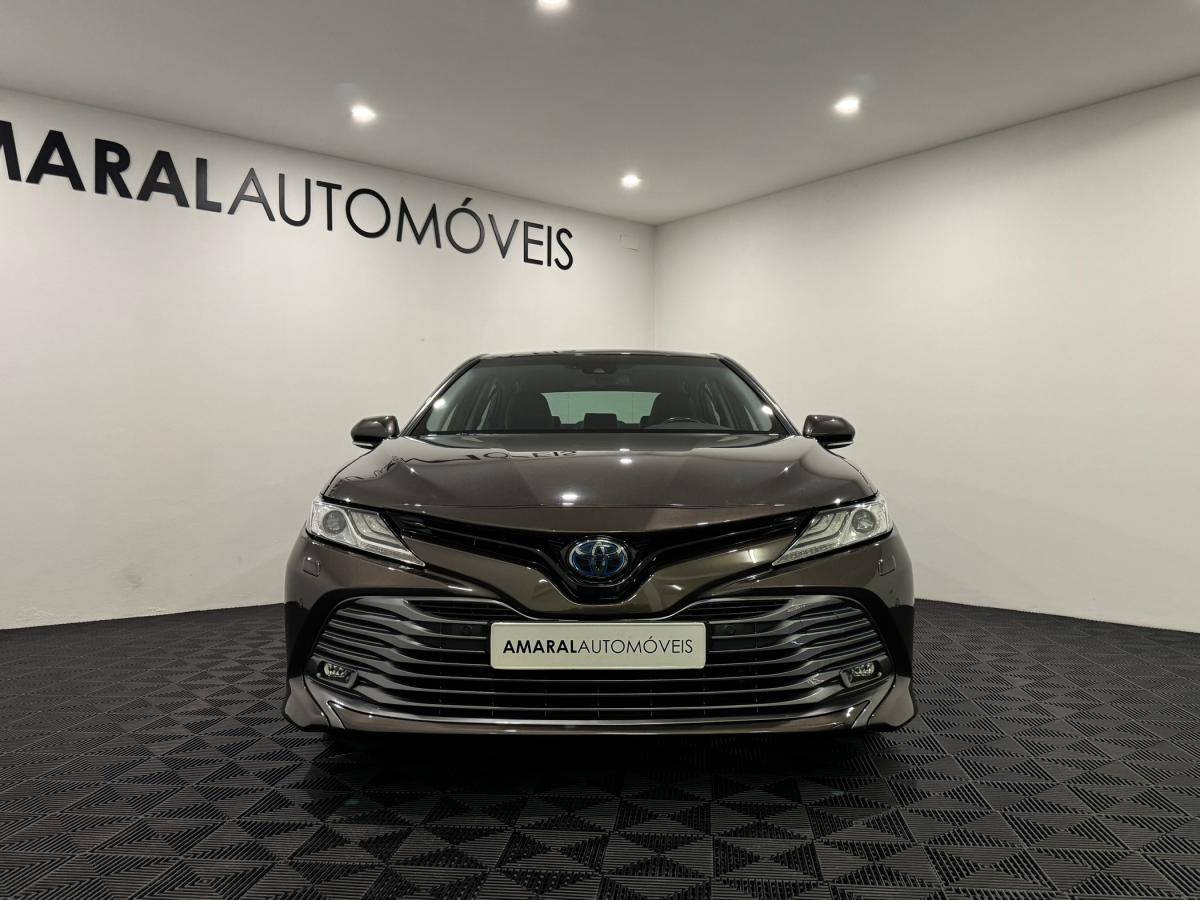 toyota-camry-2019-hibrido-a-gasolina-2487cc