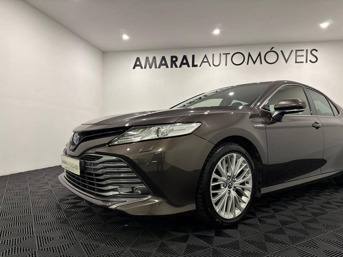 toyota-camry-2019-hibrido-a-gasolina-2487cc