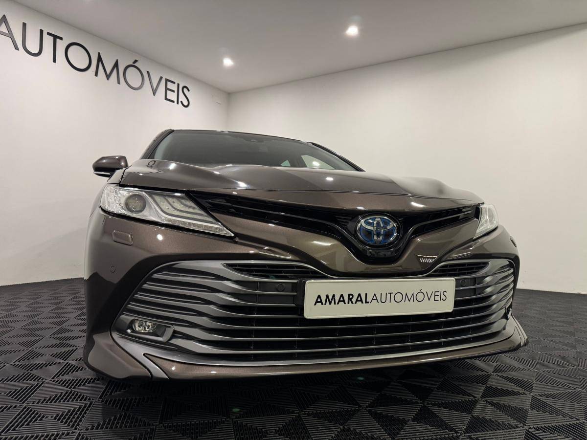 toyota-camry-2019-hibrido-a-gasolina-2487cc