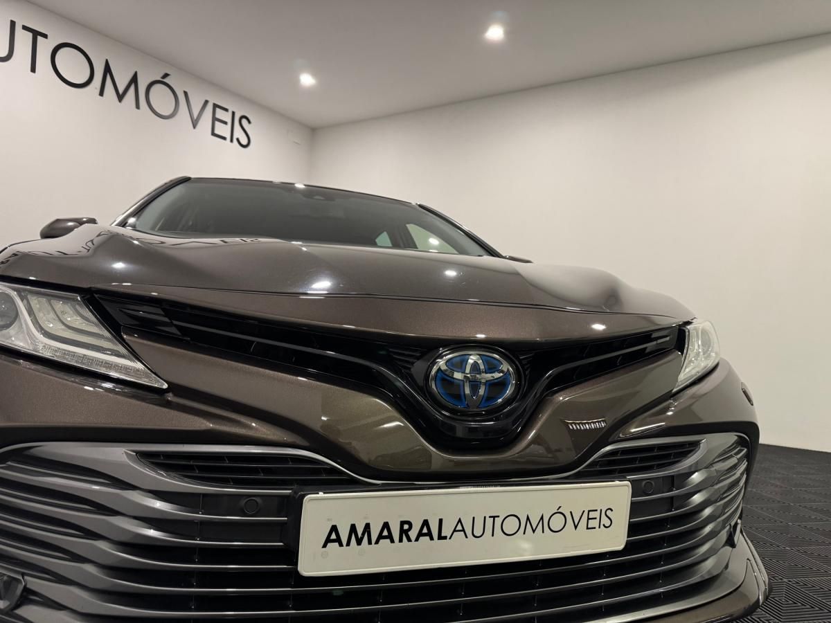 toyota-camry-2019-hibrido-a-gasolina-2487cc