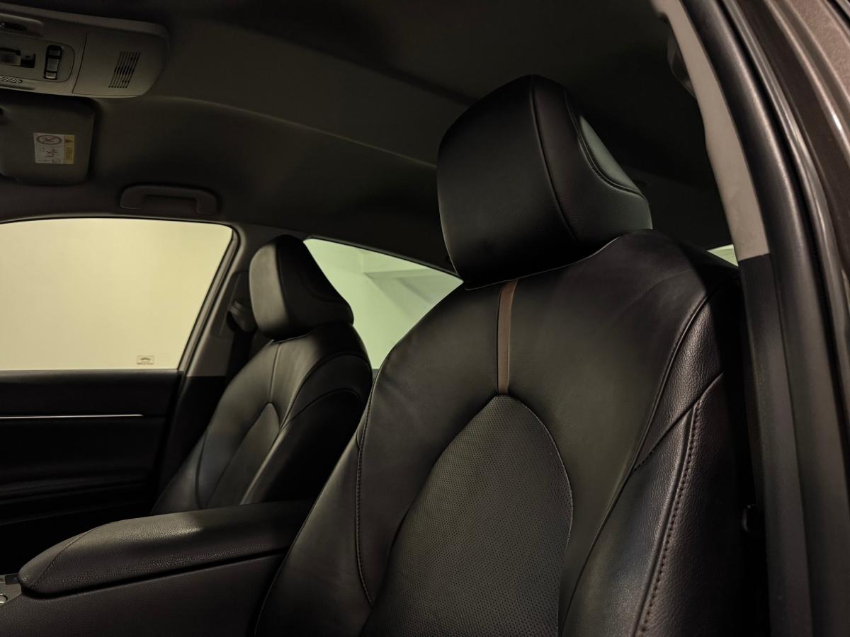toyota-camry-2019-hibrido-a-gasolina-2487cc